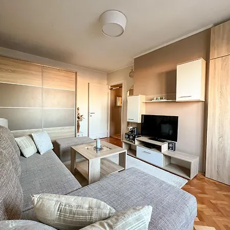 Grand Apartment